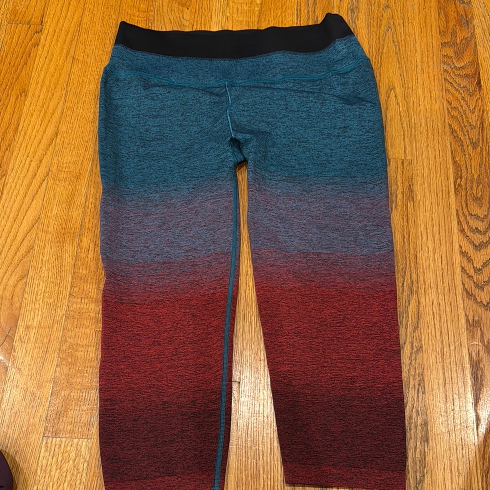Athleta Blue and Red Capris with Gradient Design